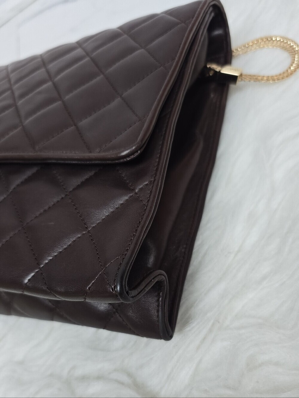Gorgeous Chanel Quilted Leather Clutch (Convertible) - Picture 6 of 14